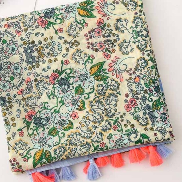 100% cotton scarf with tassels - Picture 4 of 5